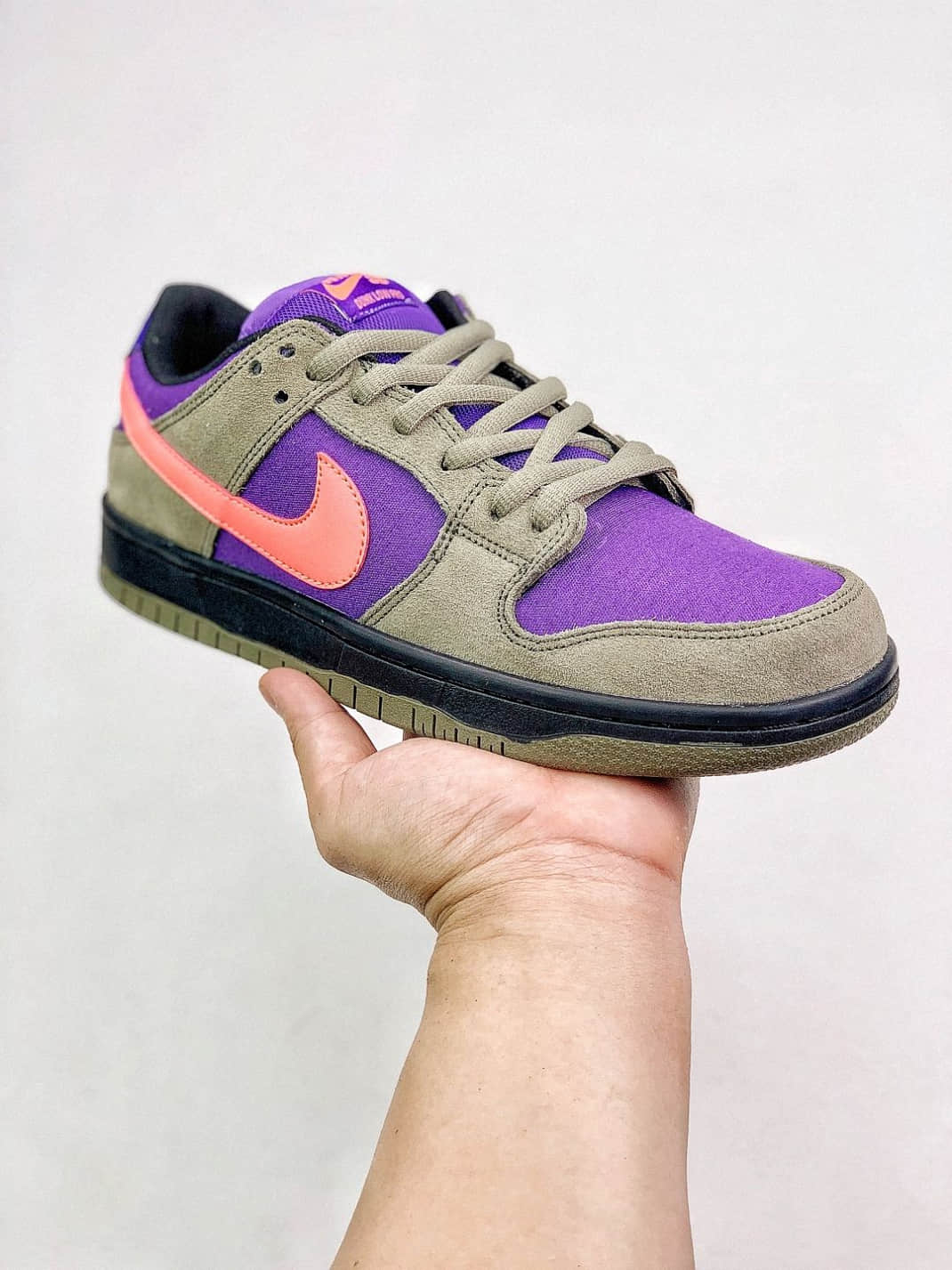 Travis Scott × Nike SB Dunk Low 26.5